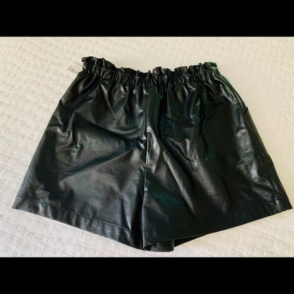 GWEN VEGAN LEATHER WAIST-TIE SHORTS (NWT) - Picture 3 of 5